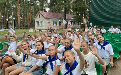 Юные лидеры Тин-лиги организуют яркие события в лагерях в рамках проекта &laquo;Страна Железных Дорог&raquo;