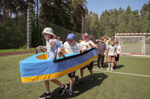 Калейдоскоп летних приключений: детективные расследования, русские печи и бег в гигантских ботинках 