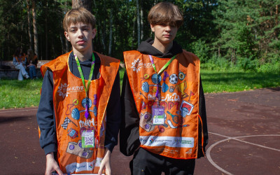 От мечты к реальности: как подростки ТиН-лиги зажигают огонь спорта в лагере! 