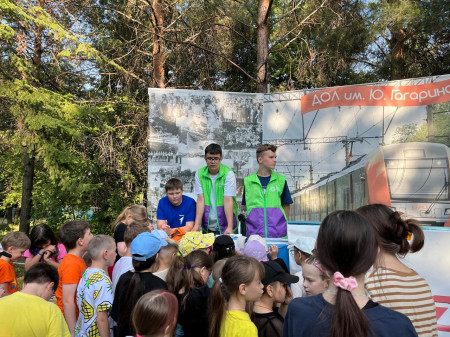 Движение Первых в действии: 8 станций, 1 цель!