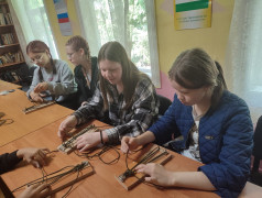  Браслеты &mdash; с теплом детских рук!