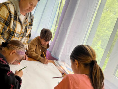 В лагере проходят занятия с психологом