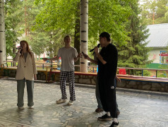 "Подарок другу" &mdash; вечер добрых эмоций!