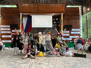 Звёзды на старте: отряд за отрядом — вперёд!