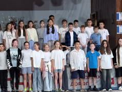 БИТВА ХОРОВ В ЛАГЕРЕ: музыка, единство и магия сцены!