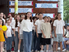 БИТВА ХОРОВ В ЛАГЕРЕ: музыка, единство и магия сцены!