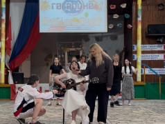 В лагере прошёл второй тур конкурса "Песня года" 