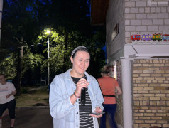 Тёплые слова и свет свечей: в лагере прошла последняя общая свечка смены