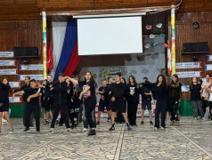 Знакомство состоялось: в лагере прошла визитка отрядов! 