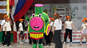 Знакомство состоялось: в лагере прошла визитка отрядов! 