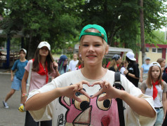 Если хочешь быть здоров, на зарядку становись!