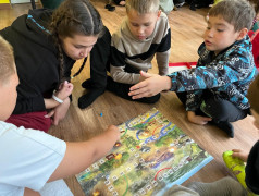 Перезагрузка и творчество: 15 и 16 отряды в кабинете психологической разгрузки!