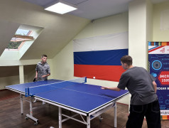 День классных девочек и крутых парней 