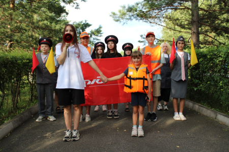 Спорт и веселье в лагере Салют! 