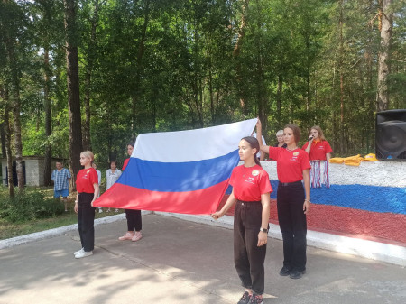 Открытие третьей лагерной смены с ЛЗОЛ 