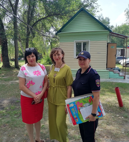 Отзыв о лагере от представителей комплексного центра социального обслуживания населения Аткарского района и представителей отдела УВД России по Аткарскому району