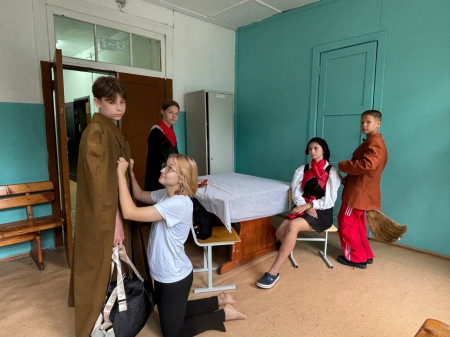 ЖИВЫЕ ПОЛОТНА )