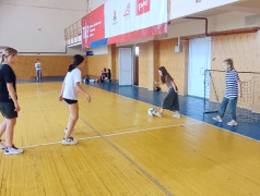 А ЧТО, ФУТБОЛ БЫВАЕТ ЖЕНСКИМ??!!