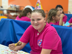 СЛАДКОЕ ПУТЕШЕСТВИЕ: КАК &laquo;ТВЕРЦА&raquo; НА ШОКОЛАДНОМ ЭКСПРЕССЕ В ДЕТСТВО УМЧАЛА!