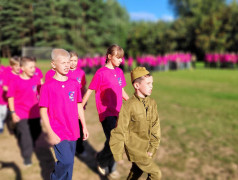 КОГДА СТРОЕМ ШАГАЕТ ДЕТСТВО