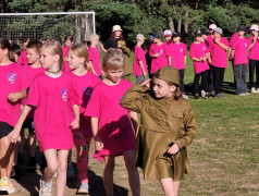 КОГДА СТРОЕМ ШАГАЕТ ДЕТСТВО