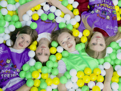 Яркость помощников тренеров завораживает!