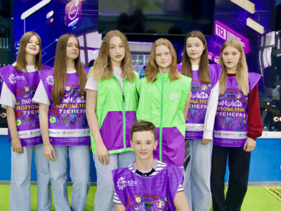 Яркость помощников тренеров завораживает!