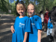 Бренд Маяка &mdash; яркие отрядные футболки!