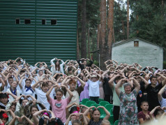 Музыкальный привет железнодорожникам из "Ракеты"!  В лагере прошёл праздничный концерт!