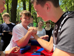 "Костёр" под знаменем "Часовых Родины"