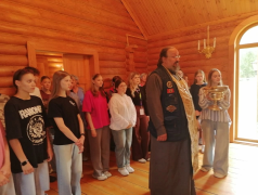 1 Июля в ДОЛ "Магистраль" состоялась встреча  с помощником благочинного по молодежному служению - отцом Александром...