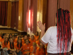 Быть Первым &mdash; значит вместе открывать новое и делать жизнь вокруг ярче!
