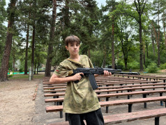 Юные патриоты "Зелёного огонька" осваивают сборку автомата Калашникова!