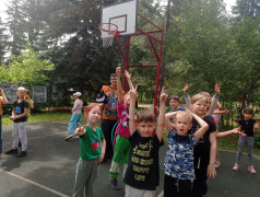 "Весёлые старты" для наших малышек!