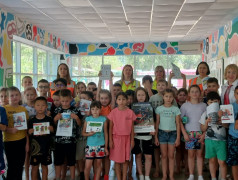 Астраханские железнодорожники провели акцию для детей