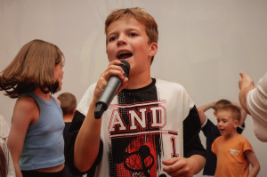 Караоке-бум в Заслоновграде: музыкальный вечер объединил всех!