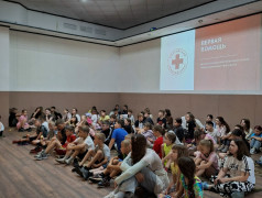 СЕДЬМОЙ ДЕНЬ: КАК МЫ СТАЛИ СПАСАТЕЛЯМИ, РЕЖИССЕРАМИ И ЗВЕЗДАМИ 90-Х 