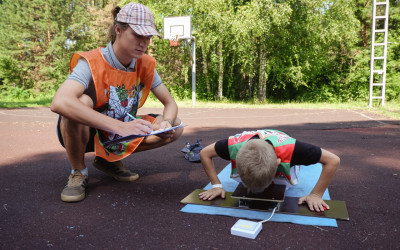 От мечты к реальности: как подростки ТиН-лиги зажигают огонь спорта в лагере! 