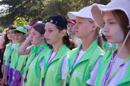 Линейка открытия 4 смены в ДОЛ «Экспресс»