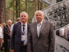 Живая память поколений: в Заслоновграде открыли стелу и аллею славы