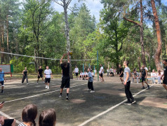 Соревнования по волейболу!  Лучшие команды лагеря сразились за кубок!