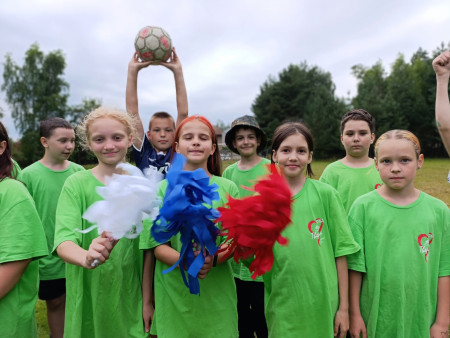 ДЕНЬ РОССИЙСКОГО ФЛАГА В «ТВЕРЦЕ» – ГОРДИМСЯ, ПУТЕШЕСТВУЕМ, ОБЪЕДИНЯЕМСЯ!