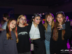 Дождь нашей яркости не помеха!