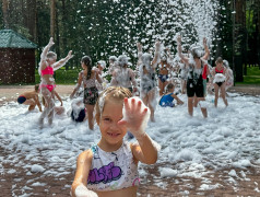 Жара вернулась в Сибирь: в Заслоновграде прошла грандиозная пенная вечеринка!