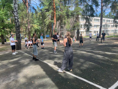 Соревнования по волейболу!  Лучшие команды лагеря сразились за кубок!