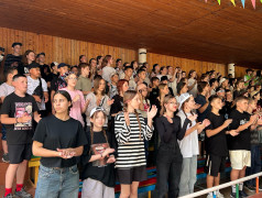 После линейки &mdash; на эстраду!