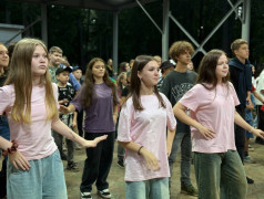 Зарядка энергией и креативом: спортивный флешмоб! 