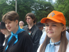  "Истории о жизни лагеря"от Тин-лиги.