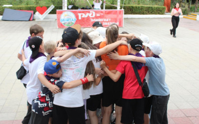 Старший брат или сестра - вот кем стали ТиН-лиговцы для младших ребят.