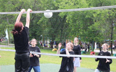 Спорт любить &ndash; здоровым быть: День физкультурника прогремел в Стране железных дорог